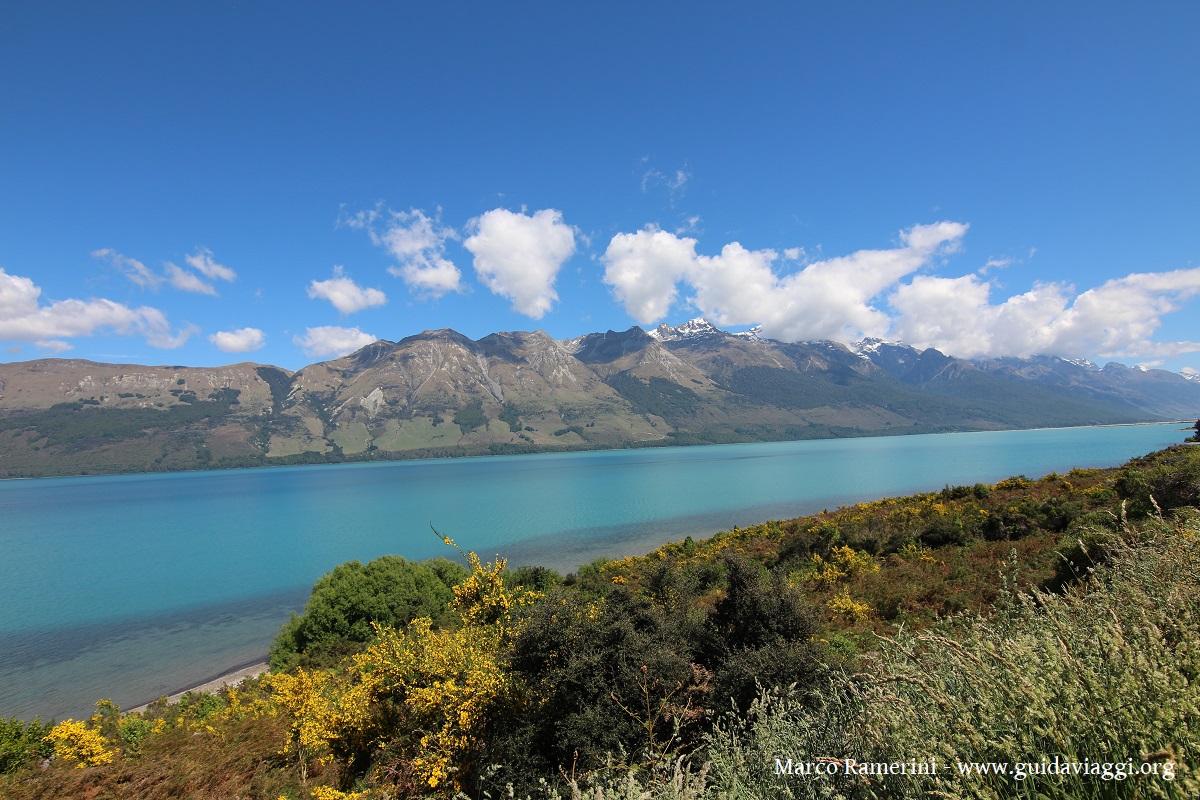 Lake Wakatipu, Nuova Zelanda. Autore e Copyright Marco Ramerini