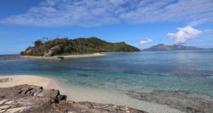 Narara vista da Naukacuvu, Isole Yasawa, Figi. Autore e Copyright Marco Ramerini