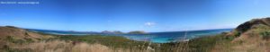 Panoramica della Blue Lagoon Beach, Nacula Island, Isole Yasawa, Figi. Autore e Copyright Marco Ramerini