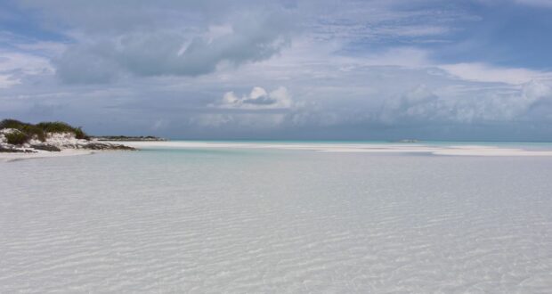 Banchi di sabbia, Sandy Cay, Exumas, Bahamas. Autore e Copyright Marco Ramerini,