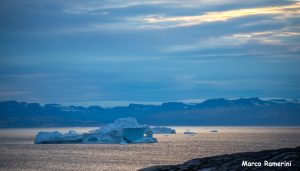 Icebergs nella Disko Bay, Ilulissat, Groenlandia. Autore e Copyright Marco Ramerini