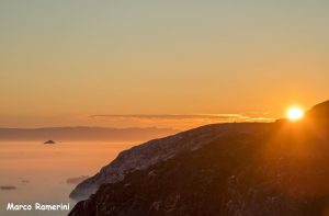 Il sole di mezzanotte, Groenlandia. Autore e Copyright Marco Ramerini