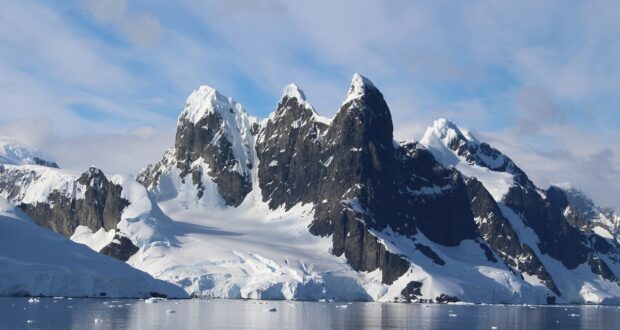 L'ingresso del Lemaire Channel, Antartide. Autore e Copyright Marco Ramerini